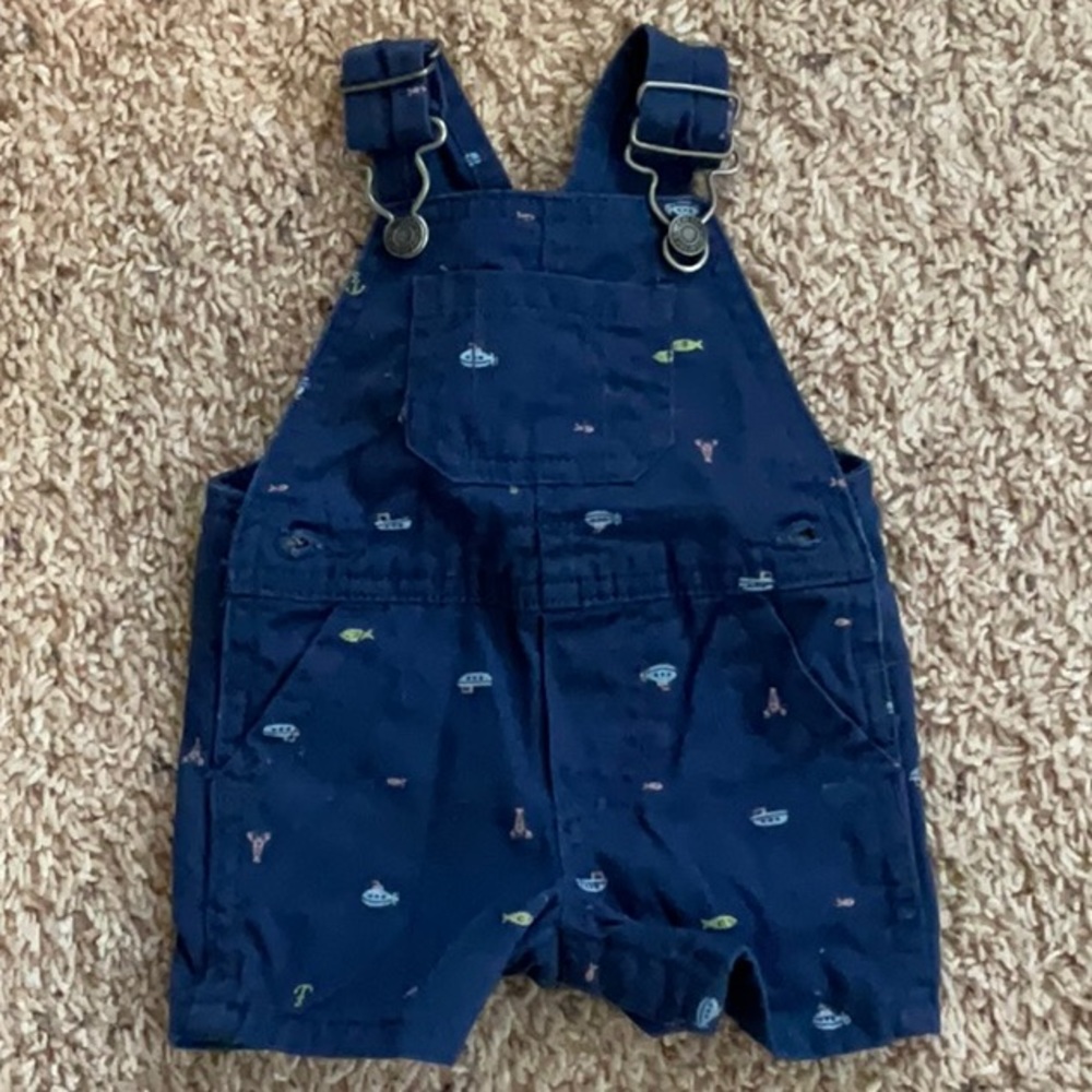 Carter’s newborn shortfalls - navy blue with boats / fish